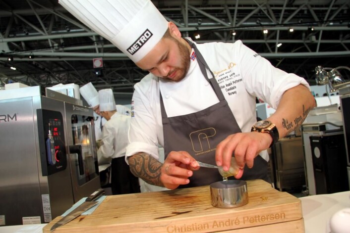 Maksimal smak og minimalt svinn står i sentrum for Christian André Pettersen og Norge i Bocuse d'Or-finalen. (Foto: Morten Holt) Maksimal smak og minimalt svinn står i sentrum for Christian André Pettersen og Norge i Bocuse d'Or-finalen. (Foto: Morten Holt)
