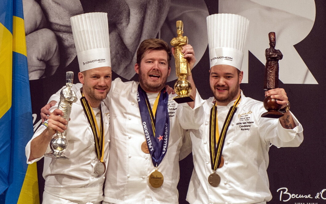 De tre medaljevinnerne i Bocuse d'Or 2019. (Foto: Tom Haga) De tre medaljevinnerne i Bocuse d'Or 2019. (Foto: Tom Haga)