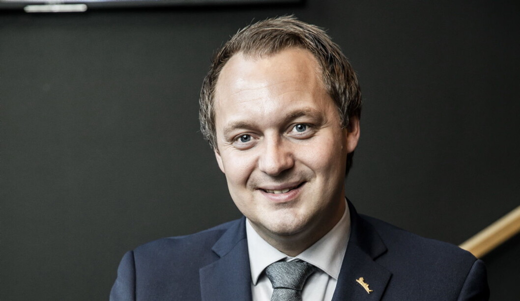 Frank Ove Wennevik er ny hotelldirektør før Radisson Blu Royal Hotel i Bergen. (Foto: Radisson Hotel Group) Frank Ove Wennevik er ny hotelldirektør før Radisson Blu Royal Hotel i Bergen. (Foto: Radisson Hotel Group)