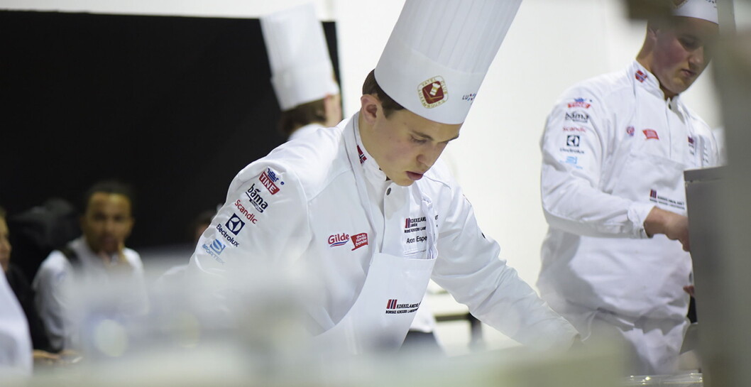 Gull til Aron Espeland i Nordic Young Chef 2019. (Foto: Eirik Nilssen, Impulsfoto) Gull til Aron Espeland i Nordic Young Chef 2019. (Foto: Eirik Nilssen, Impulsfoto)