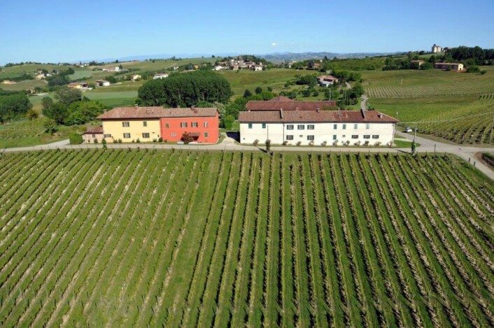 Cascina Castlét ligger idyllisk til i Piemonte. (Foto: Cascina Castlét) Cascina Castlét ligger idyllisk til i Piemonte. (Foto: Cascina Castlét)