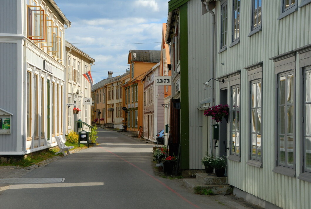 Fra Sjøgata i Mosjøen. (Foto: Colourbox.com) Fra Sjøgata i Mosjøen. (Foto: Colourbox.com)