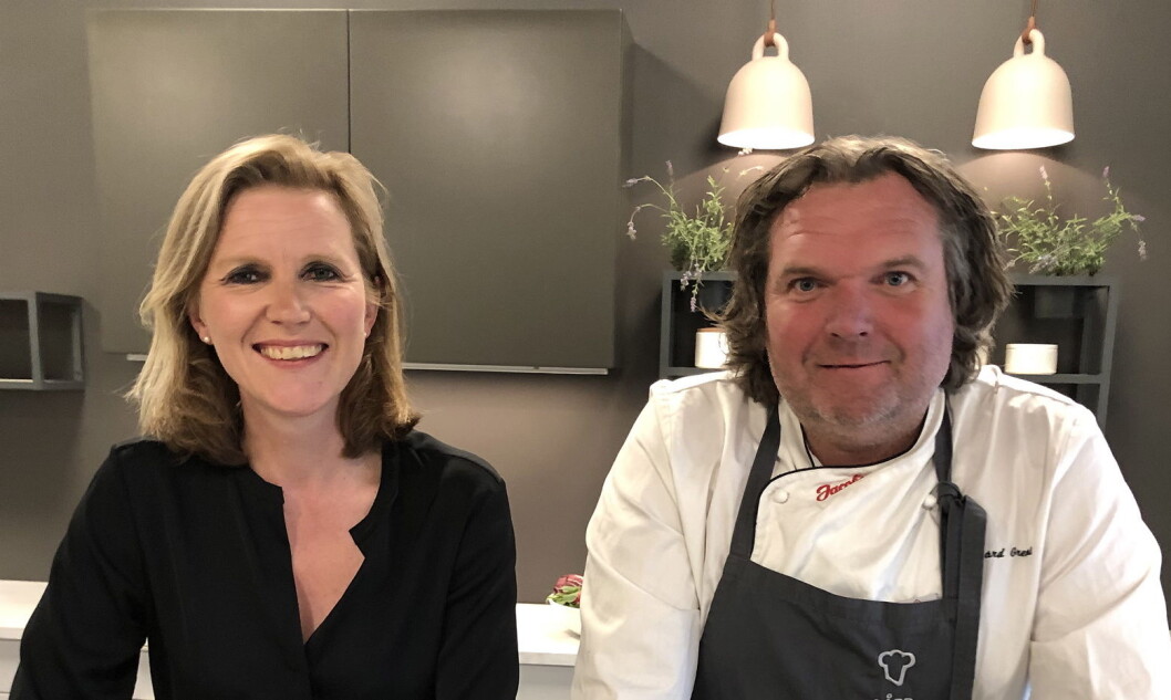 Juryen består av Anne Kristin Vie fra forbukerådet (til venstre), kokk Bård Greni (til høyre) og kommunikasjonssjef i OFG, Gerd Byermoen. (Foto: OFG) Juryen består av Anne Kristin Vie fra forbukerådet (til venstre), kokk Bård Greni (til høyre) og kommunikasjonssjef i OFG, Gerd Byermoen. (Foto: OFG)
