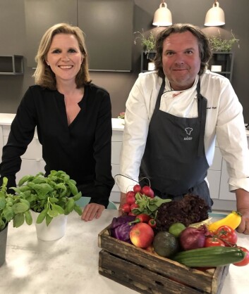 Juryen består av Anne Kristin Vie fra forbukerådet (til venstre), kokk Bård Greni (til høyre) og kommunikasjonssjef i OFG, Gerd Byermoen. (Foto: OFG) Juryen består av Anne Kristin Vie fra forbukerådet (til venstre), kokk Bård Greni (til høyre) og kommunikasjonssjef i OFG, Gerd Byermoen. (Foto: OFG)