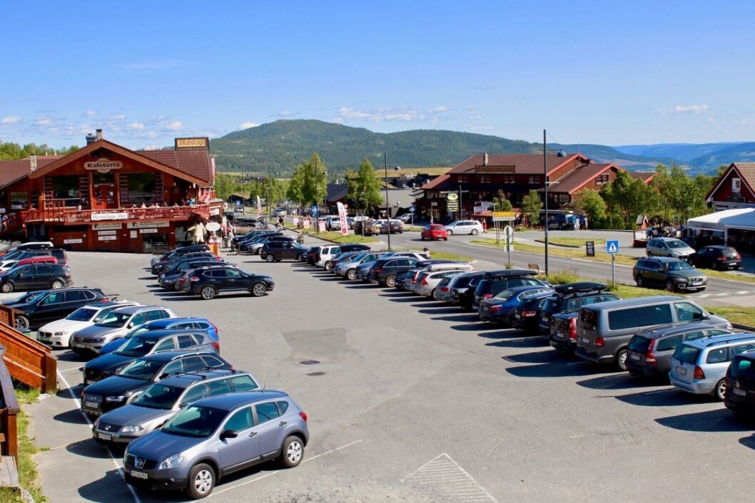 Stor trafikk og fulle hus på Beitostølen også sommertid. (Foto: DestinasjonsKirurgene) Stor trafikk og fulle hus på Beitostølen også sommertid. (Foto: DestinasjonsKirurgene)
