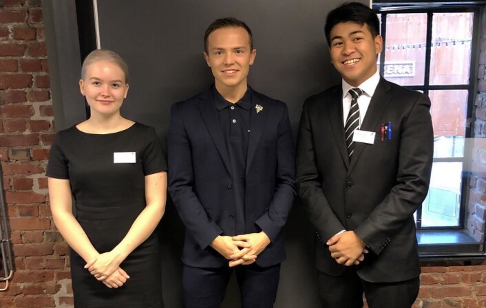 Vinnerne Therese Gjesti Friis fra Oslo Militære Samfund og Bryan Matthew Santos fra Brasserie France sammen med lagleder Mathias Thoresen. (Foto: Privat) Vinnerne Therese Gjesti Friis fra Oslo Militære Samfund og Bryan Matthew Santos fra Brasserie France sammen med lagleder Mathias Thoresen. (Foto: Privat)