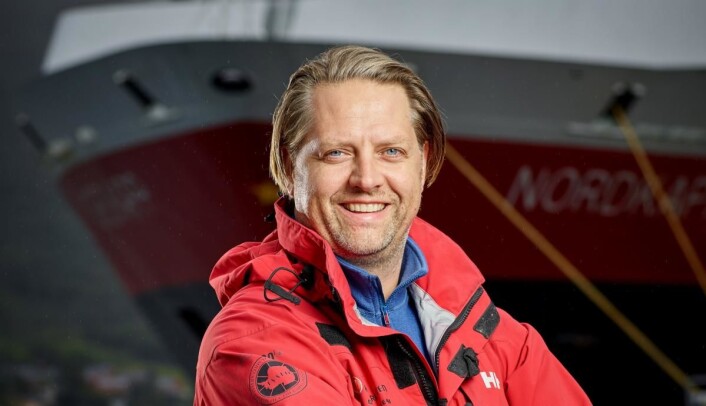 Kjøkkenet på Hurtigruten er en av de nominerte til Årets storkjøkken. Her F&B-manager for Hurtigruten, Freddy Bruu. (Foto: Ørjan Bertelsen) Kjøkkenet på Hurtigruten er en av de nominerte til Årets storkjøkken. Her F&B-manager for Hurtigruten, Freddy Bruu. (Foto: Ørjan Bertelsen)