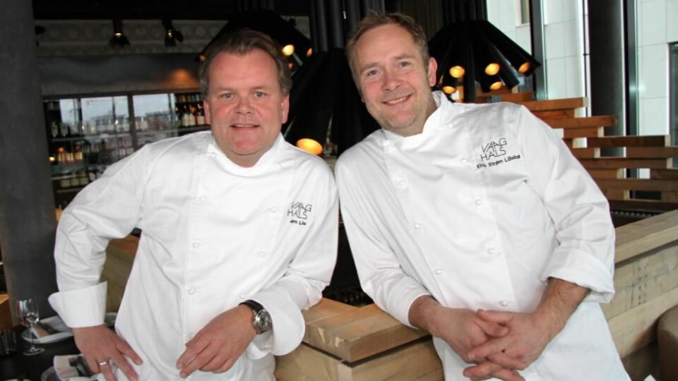Eirik Strøm Lillebø (til høyre) blir daglig leder for Code Restaurant. Her sammen med Jørn Lie på Vaaghals. (Foto: Morten Holt)