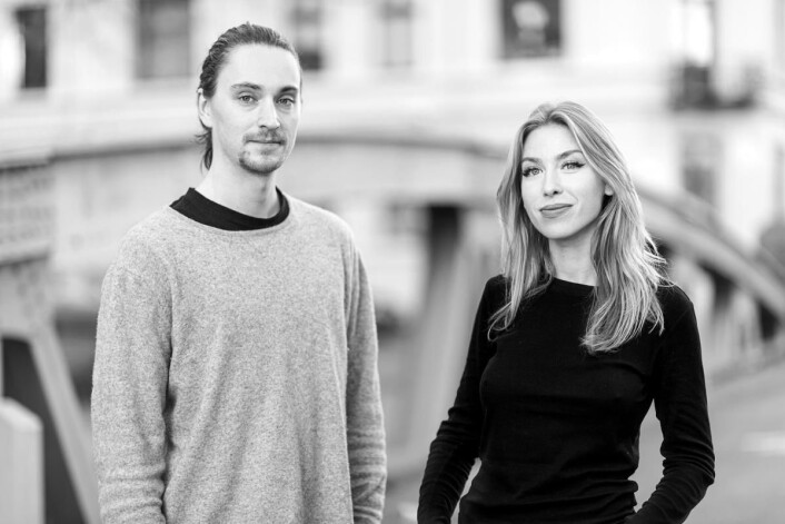 Gründerne bak selskapet er paret Carl Fredrik Nordberg Shjøtt-Falster og Amanda Kausland. (Foto: Fly Chicken) Gründerne bak selskapet er paret Carl Fredrik Nordberg Shjøtt-Falster og Amanda Kausland. (Foto: Fly Chicken)