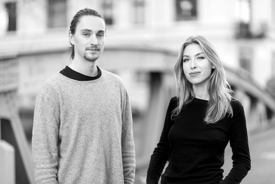 Gründerne bak selskapet er paret Carl Fredrik Nordberg Shjøtt-Falster og Amanda Kausland. (Foto: Fly Chicken)
