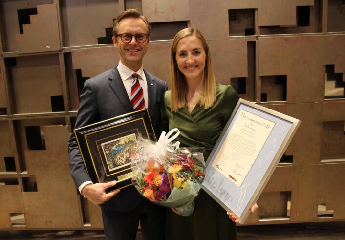Prisvinner Ida Kristiansen sammen med juryleder Ivar Villa. (Foto: Morten Holt) Prisvinner Ida Kristiansen sammen med juryleder Ivar Villa. (Foto: Morten Holt)