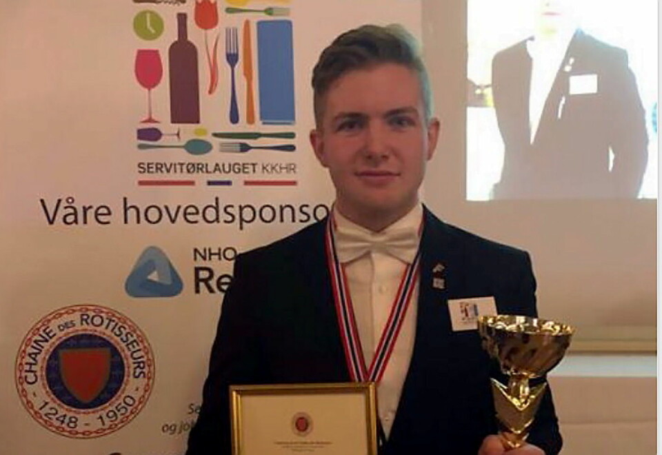 Ole August Rosengren fra Brasserie France er vinneren av den aller første utgaven av «Årets Servitør». (Foto: Årets servitør)