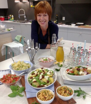 Gerd Byermoen i Opplysningskontoret for frukt og grønt med noen utvalgte vegetarretter. (Foto: Opplysningskontoret for frukt og grønt) Gerd Byermoen i Opplysningskontoret for frukt og grønt med noen utvalgte vegetarretter. (Foto: Opplysningskontoret for frukt og grønt)