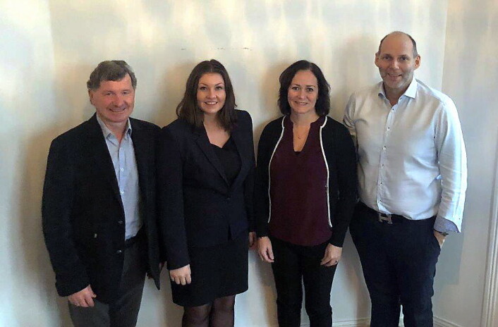 Tore Sævil Haldorsen (Hotell Geiranger) og Maud Haldorsen (Hotell Geiranger) sammen med Hege Sævik Rabben (Havila Holding) og Gunther Dahler (Havila Hotels) . (Foto: Havila Hotels) Tore Sævil Haldorsen (Hotell Geiranger) og Maud Haldorsen (Hotell Geiranger) sammen med Hege Sævik Rabben (Havila Holding) og Gunther Dahler (Havila Hotels) . (Foto: Havila Hotels)