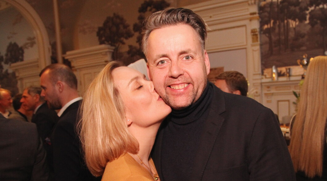 Torill og Sven Erik Renaa med to stjerner i Michelin-guiden! I tillegg er 38 andre norske restauranter listet i 2020-guiden. 11 av dem har fått en eller to stjerner. (Foto: Morten Holt) Torill og Sven Erik Renaa med to stjerner i Michelin-guiden! I tillegg er 38 andre norske restauranter listet i 2020-guiden. 11 av dem har fått en eller to stjerner. (Foto: Morten Holt)