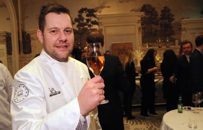 Velfortjent stjerne til Christopher W. Davidsen, Speilsalen og Britannia Hotel. (Foto: Morten Holt) Velfortjent stjerne til Christopher W. Davidsen, Speilsalen og Britannia Hotel. (Foto: Morten Holt) 