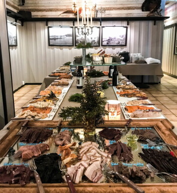 Mellom 60 og 80 ulike viltsmaker på buffeten, inkludert sel, grevling og bever. (Foto: Majorens Kro og Stue) Mellom 60 og 80 ulike viltsmaker på buffeten, inkludert sel, grevling og bever. (Foto: Majorens Kro og Stue)