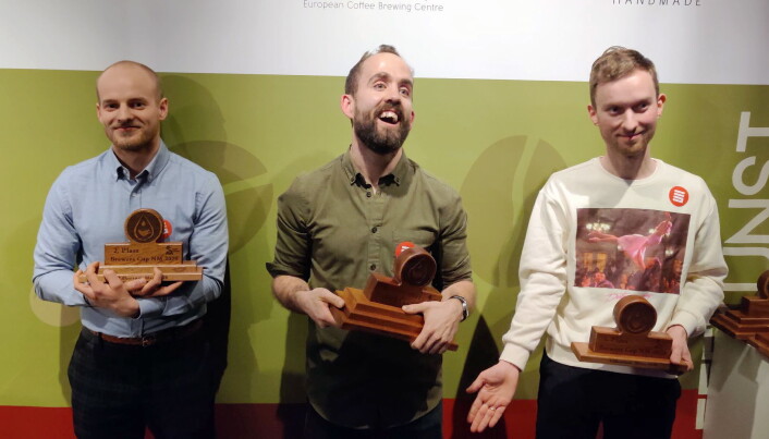De tre beste i Brewers Cup: Christian Nesset (fra venstre), Ole Kristian Bøen og Adrian Berg. (Foto: Norsk Kaffeinformasjon) De tre beste i Brewers Cup: Christian Nesset (fra venstre), Ole Kristian Bøen og Adrian Berg. (Foto: Norsk Kaffeinformasjon)