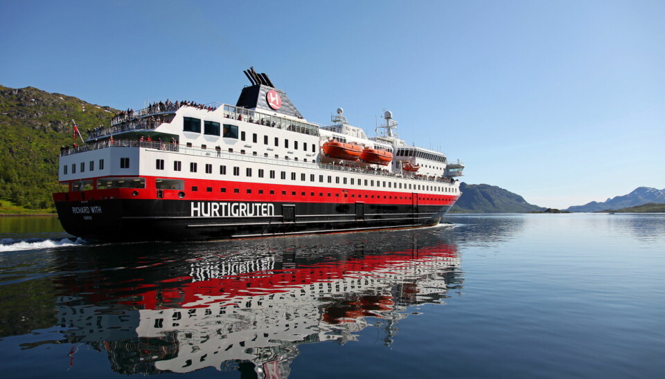 Gjestene som har bestilt reiser med Hurtigruten, får mulighet til å booke om. (Illustrasjonsfoto: Hurtigruten)