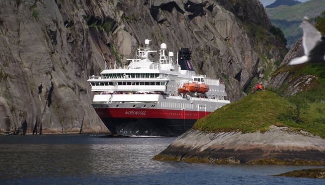 Hurtigruten permitterer ytterligere 2600 ansatte. (Foto: Hurtigruten) Hurtigruten permitterer ytterligere 2600 ansatte. (Foto: Hurtigruten)