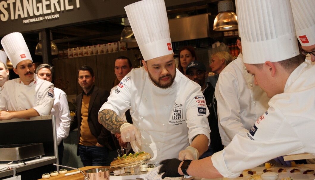 Christian A. Pettersen får ytterligere tre å forberede seg til årets Bocuse d'Or Europe. Konkurransen er utsatt til september. (Foto: Morten Holt) Christian A. Pettersen får ytterligere tre å forberede seg til årets Bocuse d'Or Europe. Konkurransen er utsatt til september. (Foto: Morten Holt)