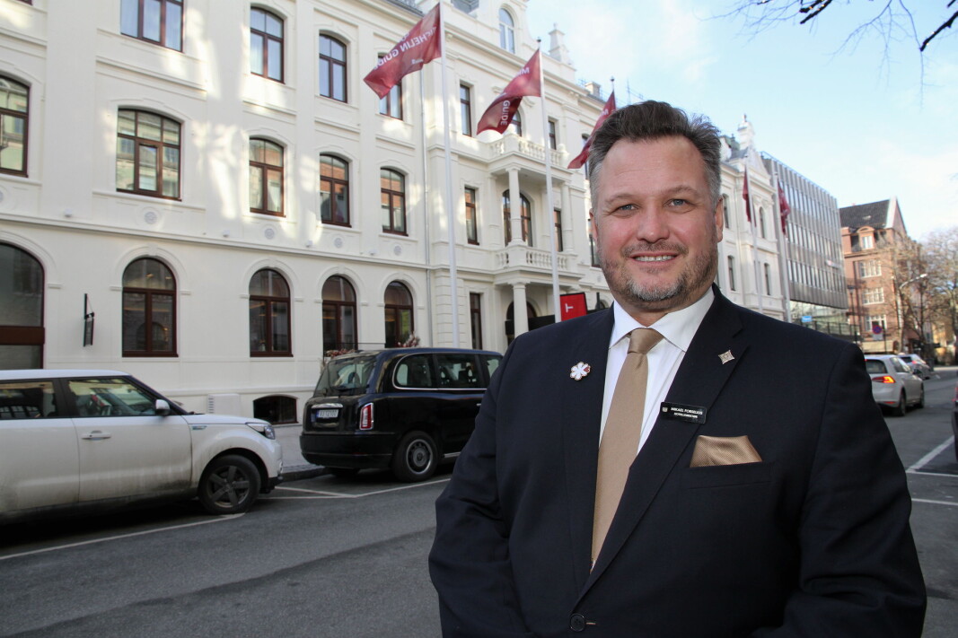 Hotelldirektør Mikael Forselius åpner opp Britannia Hotel igjen fra onsdag 29. april. Hotellet har vært stengt siden 16. mars. (Foto: Morten Holt) Hotelldirektør Mikael Forselius åpner opp Britannia Hotel igjen fra onsdag 29. april. Hotellet har vært stengt siden 16. mars. (Foto: Morten Holt)