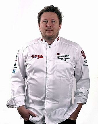 Gunnar Hvarnes er en svært merittert konkurransekokk. (Foto: Eirik Nilssen, Matbyrået Impuls) Gunnar Hvarnes er en svært merittert konkurransekokk. (Foto: Eirik Nilssen, Matbyrået Impuls)