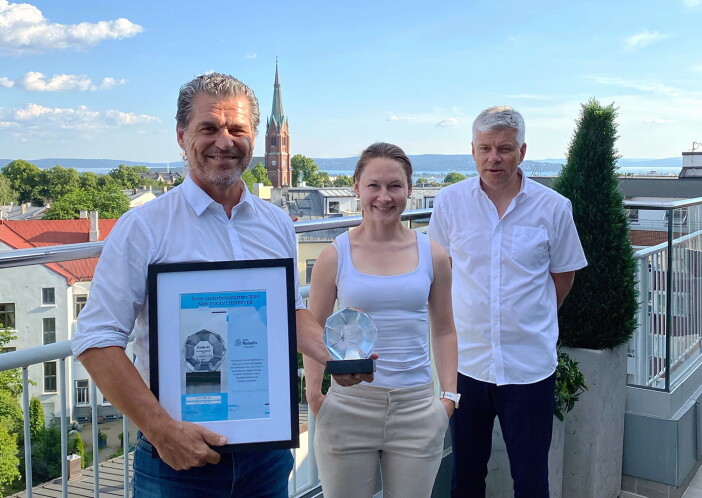 Fra venstre: Henning Brun (Ecolab), Alexandra Buan (kategorisjef i NHO Reiseliv Innkjøpskjeden), Morten Karlsen (direktør for verving og innkjøp i NHO Reiseliv Innkjøpskjeden) (Foto Anna Ellingsen) Fra venstre: Henning Brun (Ecolab), Alexandra Buan (kategorisjef i NHO Reiseliv Innkjøpskjeden), Morten Karlsen (direktør for verving og innkjøp i NHO Reiseliv Innkjøpskjeden) (Foto Anna Ellingsen)