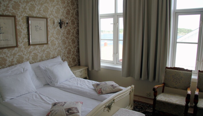 Fra ett av rommene på Risør Hotel. (Foto: Morten Holt) Fra ett av rommene på Risør Hotel. (Foto: Morten Holt)