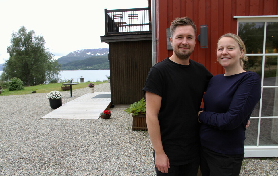 Marius Martinsen og Elise Bratteng Rønning driver Til Elise fra Marius i Utskarpen i Nordland. (Foto: Morten Holt)