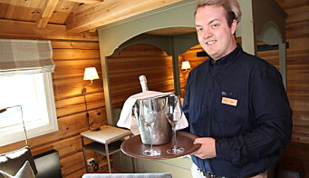 Emil Tennøy er en av mange lokalt rekrutterte ansatte. (Foto: Morten Holt) Emil Tennøy er en av mange lokalt rekrutterte ansatte. (Foto: Morten Holt)