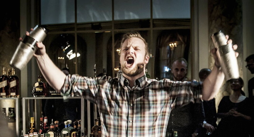 Jørgen Dons er en av fem nominerte til Beste bartender. Han er også nominert i kategorien Beste forbedrer av barindustrien. Baren Raus er også blant de nominerte i kategorien Beste signaturcocktail (Claro Colada), Beste cocktail-bar og Beste cocktail-meny. (Foto: Arkiv) Jørgen Dons er en av fem nominerte til Beste bartender. Han er også nominert i kategorien Beste forbedrer av barindustrien. Baren Raus er også blant de nominerte i kategorien Beste signaturcocktail (Claro Colada), Beste cocktail-bar og Beste cocktail-meny. (Foto: Arkiv)