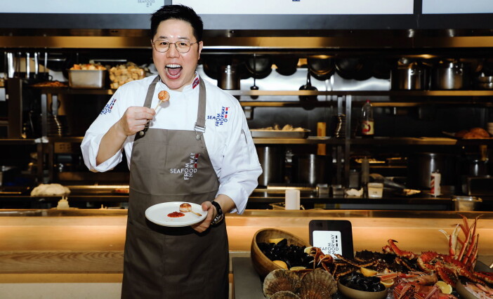 Stjernekokk Alan Yu. (Foto: Norges Sjømatråd) Stjernekokk Alan Yu. (Foto: Norges Sjømatråd)
