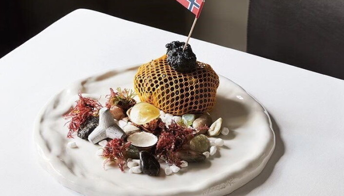 Etter en reise til Norge ble norsk kyst og hav en stor inspirasjonskilde for den sørkoreanske kokken Tae Whan Ryu : Her har han laget kongekrabbe-retten «Petite Honningsvåg». (Foto: Norges Sjømatråd) Etter en reise til Norge ble norsk kyst og hav en stor inspirasjonskilde for den sørkoreanske kokken Tae Whan Ryu : Her har han laget kongekrabbe-retten «Petite Honningsvåg». (Foto: Norges Sjømatråd)