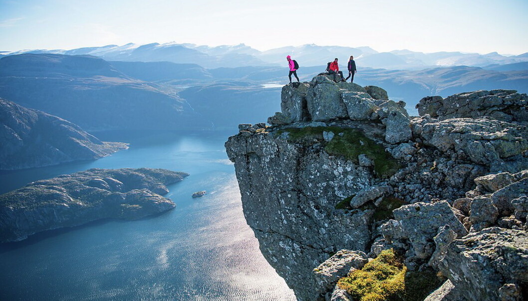 Europas høyeste sjøklippe, Hornelen (860 moh.). (Foto: Sverre Hjørnevik, arkiv) Europas høyeste sjøklippe, Hornelen (860 moh.). (Foto: Sverre Hjørnevik, arkiv)