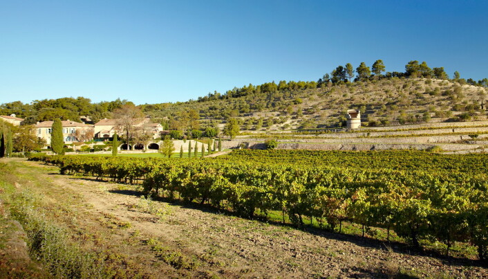 Slottet Château Miraval er omkranset av vinmarker. (Foto: Chapuis-photo.com for Miraval) Slottet Château Miraval er omkranset av vinmarker. (Foto: Chapuis-photo.com for Miraval)