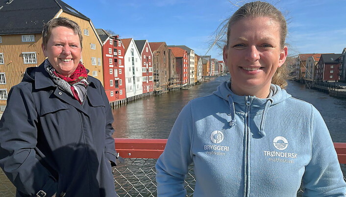 Regiondirektør Vigdis Harsvik i Innovasjon Norge Trøndelag og festivalsjef Åslaug Hennissen i Bryggerifestivalen i Trondheim. (Foto: Bryggerifestivalen/Torleif Kvinnesland) Regiondirektør Vigdis Harsvik i Innovasjon Norge Trøndelag og festivalsjef Åslaug Hennissen i Bryggerifestivalen i Trondheim. (Foto: Bryggerifestivalen/Torleif Kvinnesland)