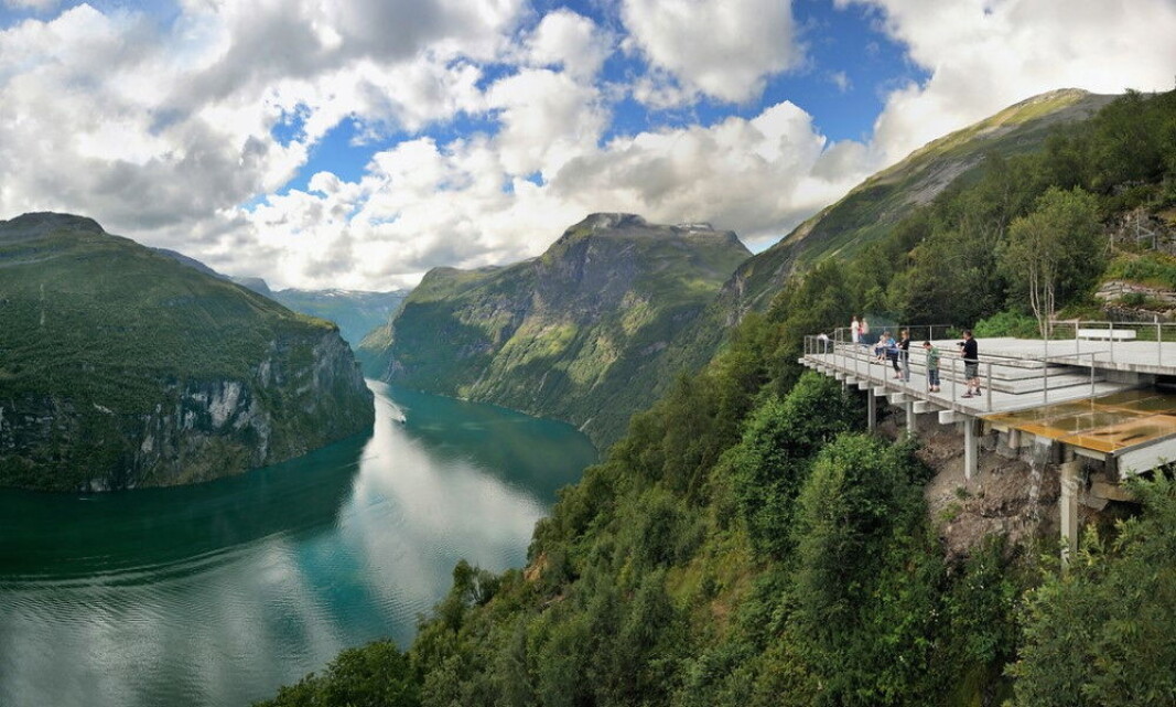 Ørnesvingen, et av mange fine utsiktspunkter på Vestlandet. (Foto: Fjord Norge) Ørnesvingen, et av mange fine utsiktspunkter på Vestlandet. (Foto: Fjord Norge)