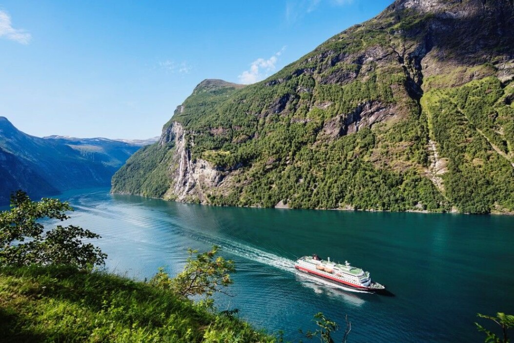 MS Nordlys i Geirangerfjorden. (Foto: Agurtxane Concellon/Hurtigruten) MS Nordlys i Geirangerfjorden. (Foto: Agurtxane Concellon/Hurtigruten)