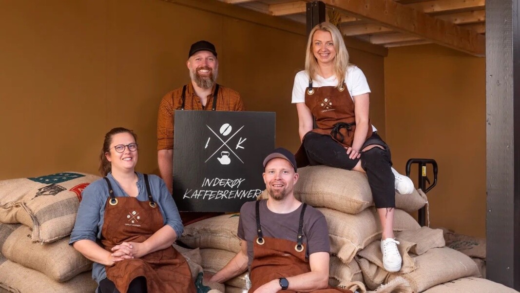 Øver-Bakken blir til Inderøy kaffebrenneri. Fra venstre Hedda Skorem, Einun Skorem, Gaute Thomassen, Silje Bragstad Hammer. (Foto: Inderøy kaffebrenneri) Øver-Bakken blir til Inderøy kaffebrenneri. Fra venstre Hedda Skorem, Einun Skorem, Gaute Thomassen, Silje Bragstad Hammer. (Foto: Inderøy kaffebrenneri)