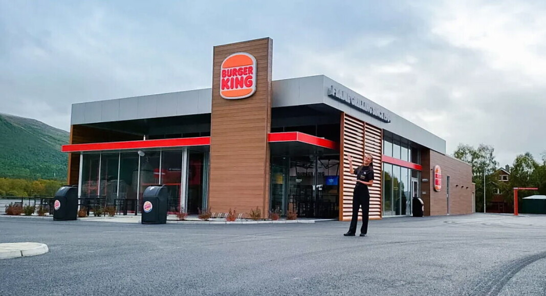 Restaurantsjef Lilly Caroline Åsell og et topp motivert team gleder seg til å åpne Burger King Oppdal. (Foto: Burger King) Restaurantsjef Lilly Caroline Åsell og et topp motivert team gleder seg til å åpne Burger King Oppdal. (Foto: Burger King)