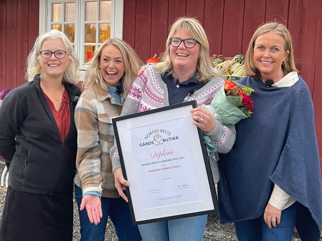 Fra venstre Agneta Linden Moen fra Hanen, Camilla Botilsrud Sagen fra TV2, Louise Gjør fra Fredheim gård og juryleder Kari Hasselknippe. (Foto: Hanen) Fra venstre Agneta Linden Moen fra Hanen, Camilla Botilsrud Sagen fra TV2, Louise Gjør fra Fredheim gård og juryleder Kari Hasselknippe. (Foto: Hanen)