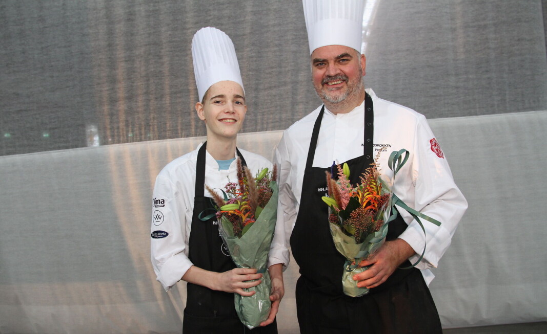 Rune Veslum (til høyre) vant Innlandskokken for tredje gang. Her sammen med commis Jonas Slåstad. (Foto: Morten Holt) Rune Veslum (til høyre) vant Innlandskokken for tredje gang. Her sammen med commis Jonas Slåstad. (Foto: Morten Holt)