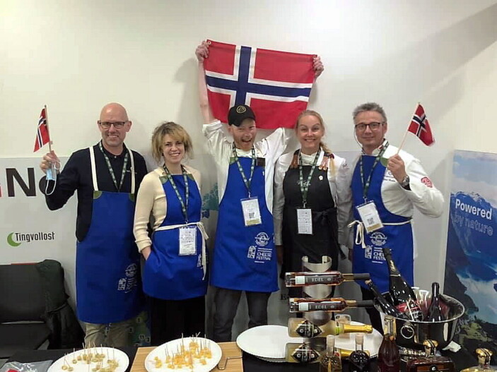 Ingen verdensmestertittel, men norsk ostejubel i oste-VM 2021. (Foto: Privat) Ingen verdensmestertittel, men norsk ostejubel i oste-VM 2021. (Foto: Privat)