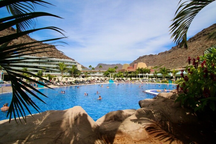 –Folk flest virkelig hungrer etter å pakke kofferten til sol og fine feriedager. Det betyr mye for oss, og det betyr mye for hele besøksindustrien på Gran Canaria, sier Finn Berstad. (Illustrasjonsfoto: DestinasjonsKirurgene) –Folk flest virkelig hungrer etter å pakke kofferten til sol og fine feriedager. Det betyr mye for oss, og det betyr mye for hele besøksindustrien på Gran Canaria, sier Finn Berstad. (Illustrasjonsfoto: DestinasjonsKirurgene)