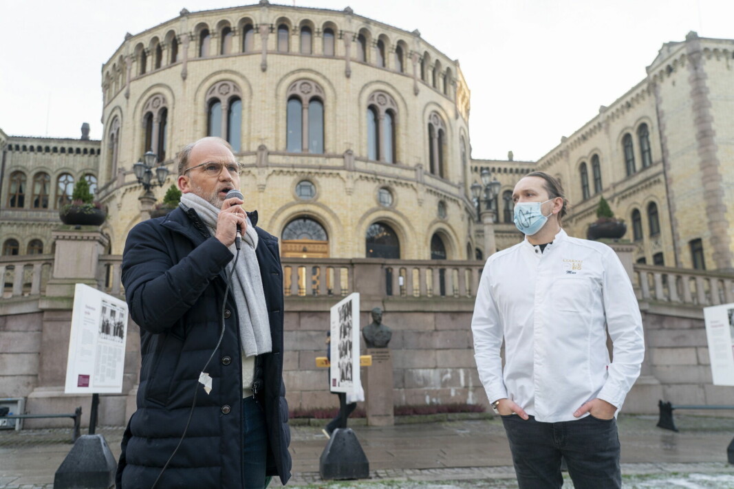 Torgeir Silseth holder appell foran Stortinget lørdag 18. desember (Foto: Terje Pedersen/NTB)