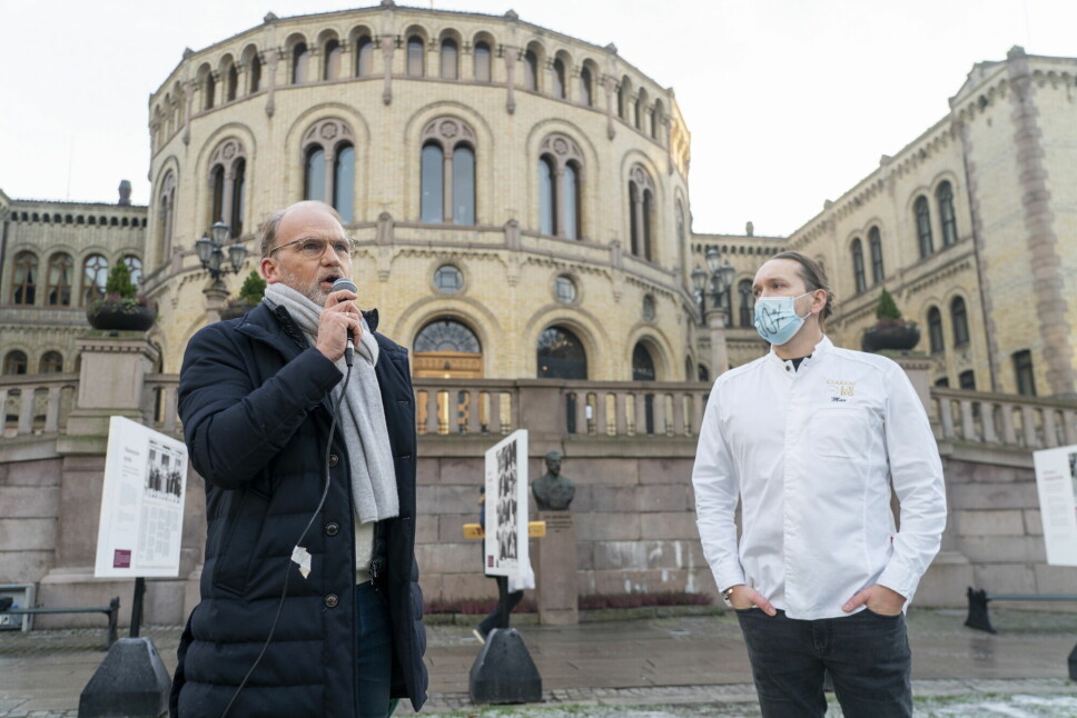 Torgeir Silseth holder appell foran Stortinget lørdag 18. desember (Foto: Terje Pedersen/NTB)