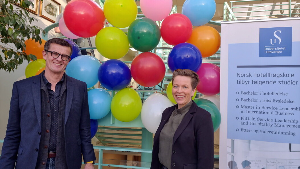 Klaus Mohn, rektor ved UiS, og Trude Furunes, instituttleder ved Norsk hotellhøgskole. (Foto: Ingveig Tveranger) Klaus Mohn, rektor ved UiS, og Trude Furunes, instituttleder ved Norsk hotellhøgskole. (Foto: Ingveig Tveranger)