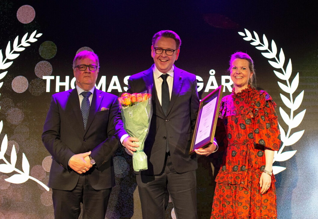 Thomas Ødegård (midten) er kåret til «Årets hoteliér» under HSMAI Awards. (Foto: HSMAI Awards)
