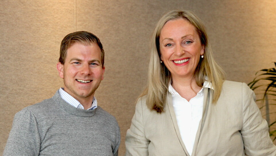 Iman Winkelman sammen med administrerende direktør for Nova Spektrum, Gunn Helen Hagen. (Foto: Nova Spektrum)